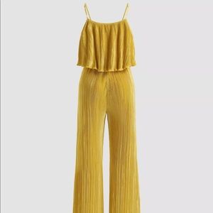 NWT SOLID LAYERED JUMPSUIT